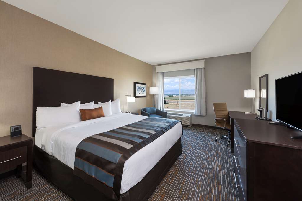 Wingate By Wyndham Denver Airport Room photo